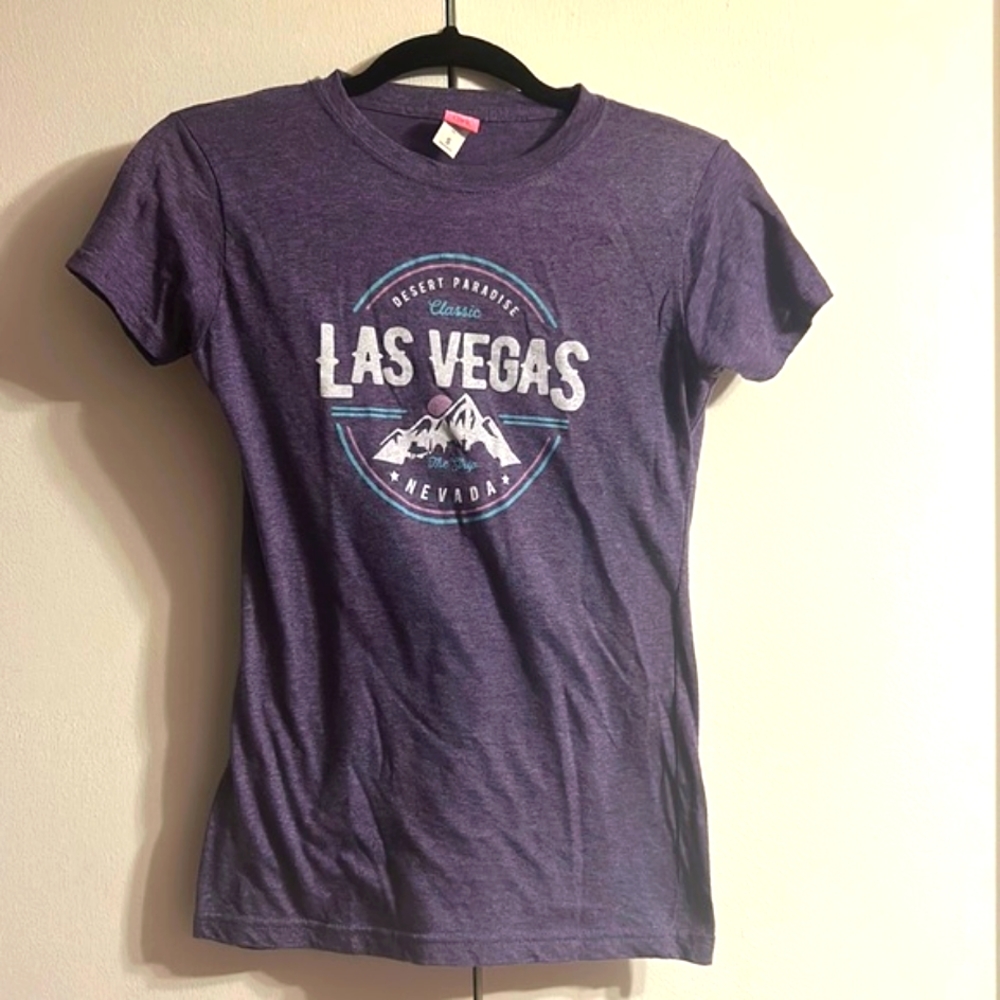 NWOT Vegas girl tshirt size small women’s